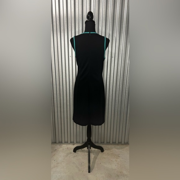 Women’s Nicole Miller Black White Stripe Polyester Sleeveless Dress Size Medium - Picture 2 of 4